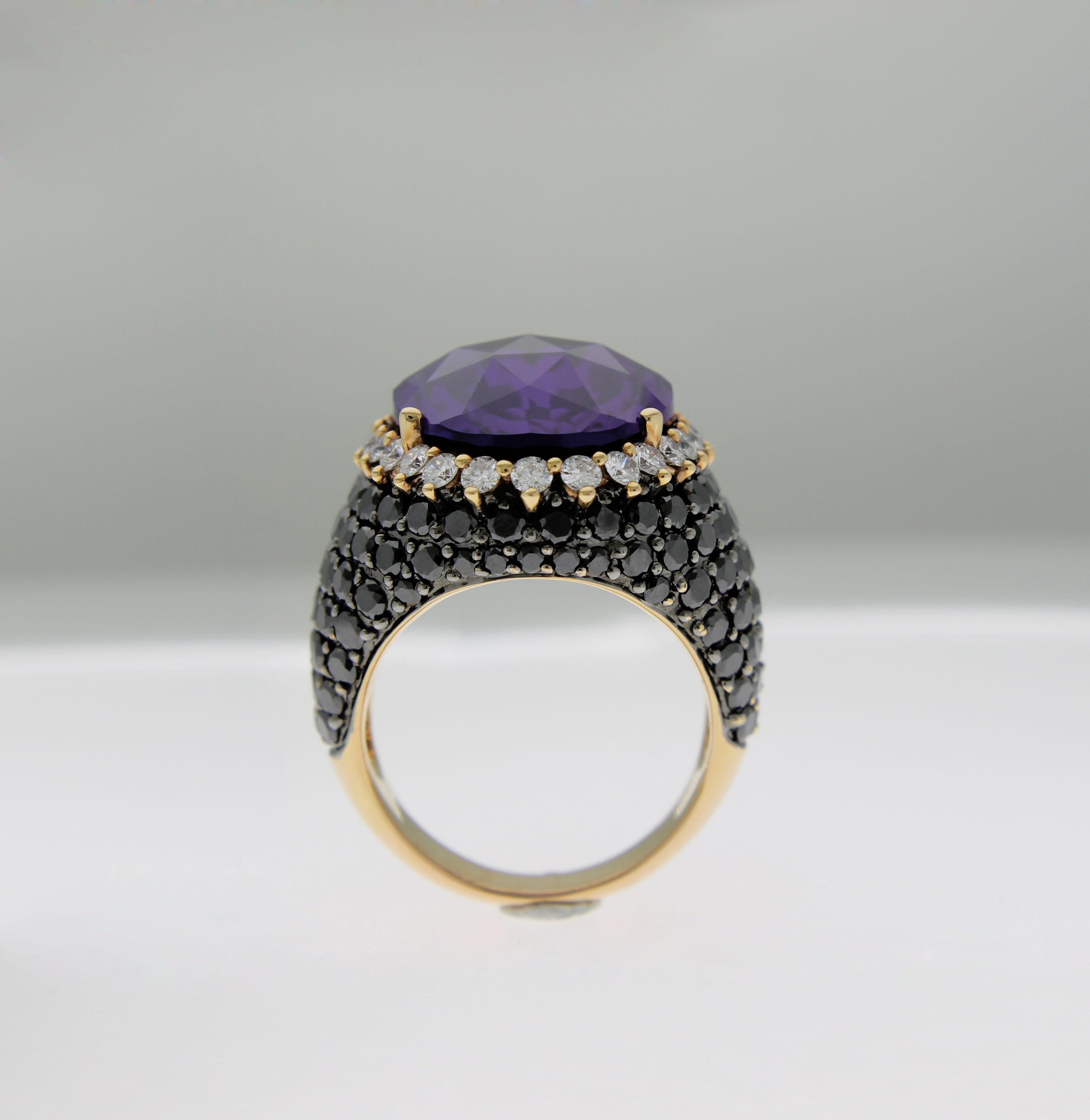 Anello Casavola ametista e diamanti neri - immagine 4