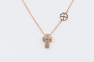 Collana croce Angelus rose diamanti - Gioielleria Casavola Noci - Idea regalo battesimo oro rosa bambini