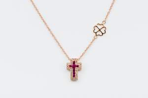 Collana croce Angelus rose rubini - Gioielleria Casavola Noci - idea regalo battesimo oro rosa