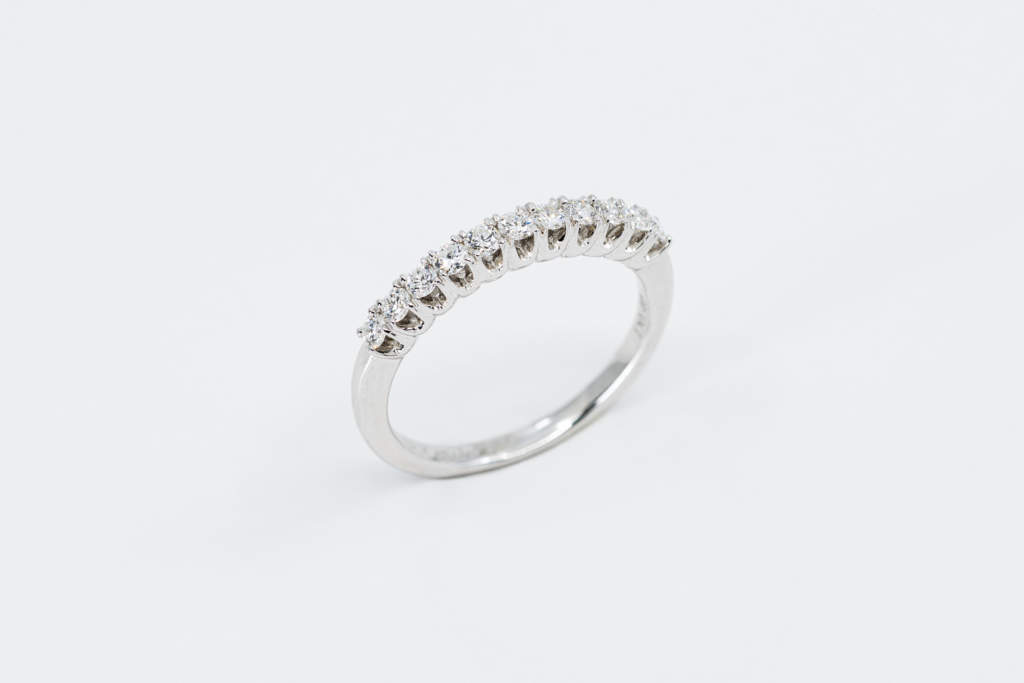 Veretta 11 diamanti white - anello fidanzamento idea regalo - Gioielleria Casavola Noci