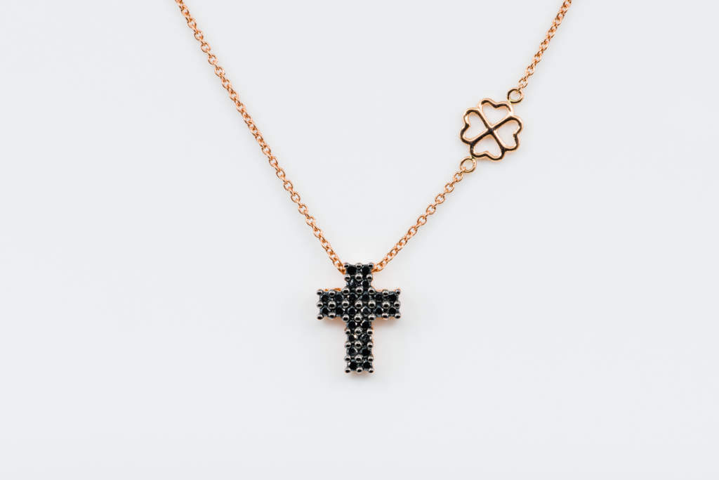 Collana croce diamanti neri Angelus Rosé Mens - Gioielleria Casavola Noci - idea regalo uomo religioso - gioielli maschili