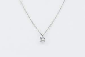 Collana punto luce diamante Shiny White - Gioielleria Casavola Noci - Certificato GIA - idea regalo fidanzata compleanno