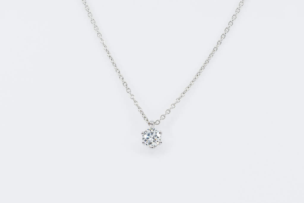 Collana punto luce diamante Sparkling White - Gioielleria Casavola Noci - idea regalo fidanzata matrimonio