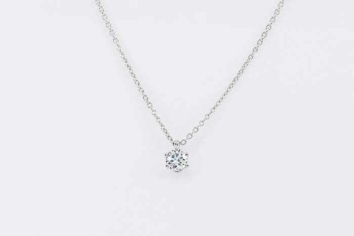 Collana punto luce diamante Sparkling White - Gioielleria Casavola Noci - idea regalo fidanzata matrimonio