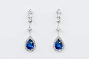 Crivelli orecchini pendenti con zaffiri goccia e diamanti | Gioielleria Casavola Noci | idea regalo donne | moderno
