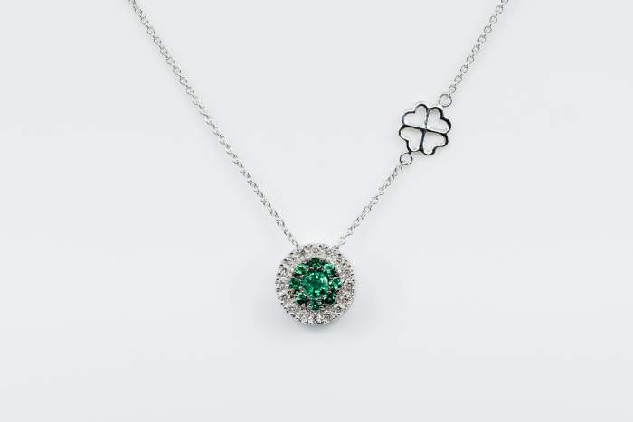 Collana Invisible tonda diamanti smeraldi White - Gioielleria Casavola Noci - idea regalo compleanno amica