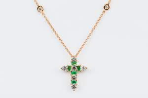 Collana Croce Fidelis Rose Smeraldi e Diamanti - Casavola Noci - idee regalo battesimo o comunione importante