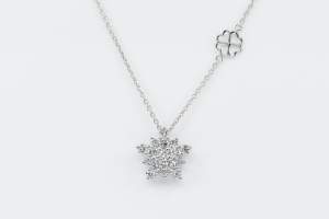 Collana King Snowflake diamanti white - Gioielleria Casavola di Noci - idee regali natale donne