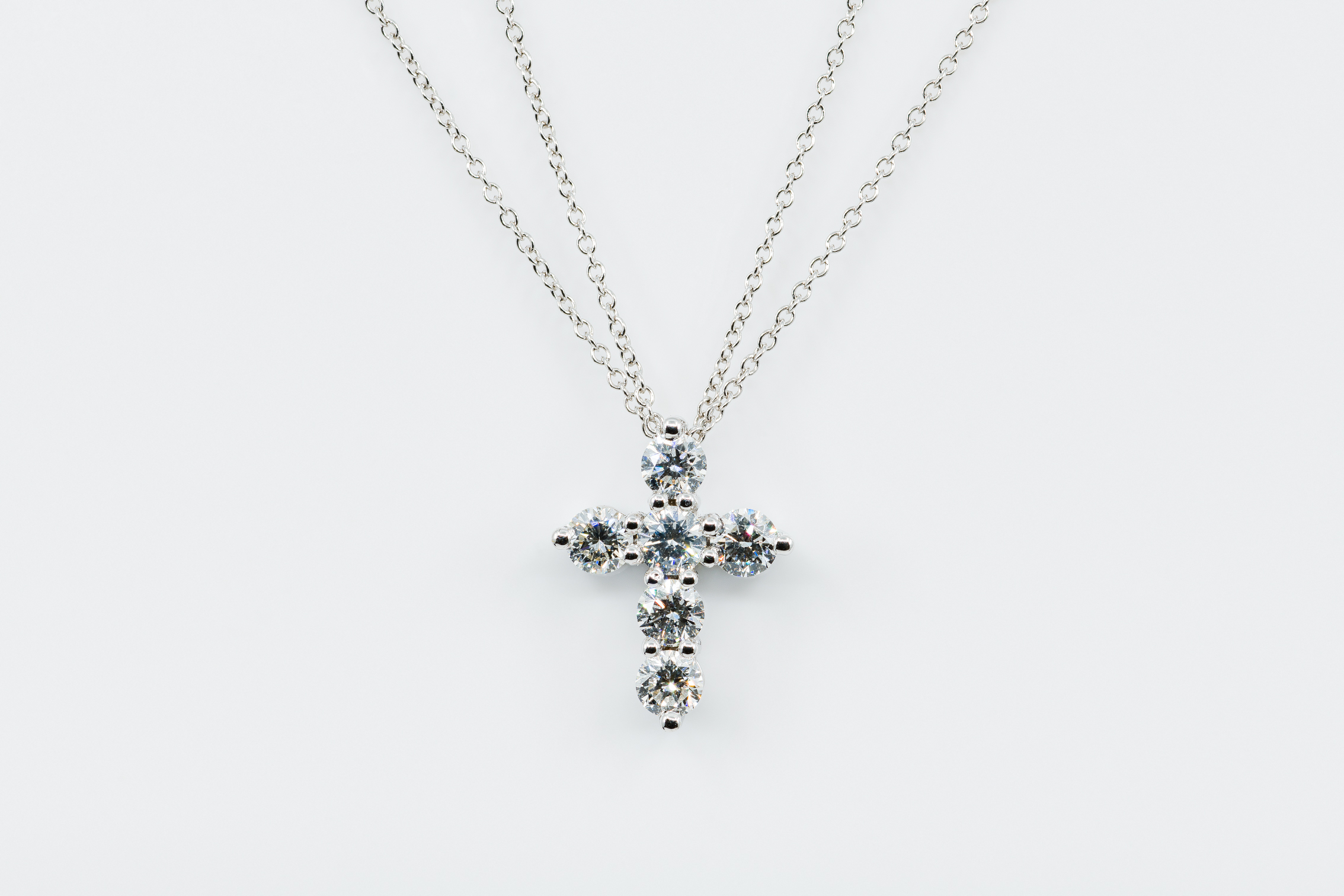 Collana croce oro bianco e diamanti Prestige - Gioielleria Casavola di Noci