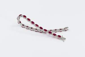 Crivelli bracciale rubini ovali e diamanti - Gioelleria Casavola Noci - idee regalo donne