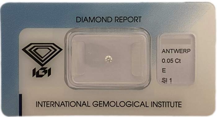 Diamante certificato IGI 0.05ct E SI1 - Gioielleria Casavola Noci - idee regalo battesimo