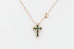 Collana croce Grand Angelus smeraldi rosè - Gioielleria Casavola Noci - idee regalo battesimo - maschietto e femminuccia