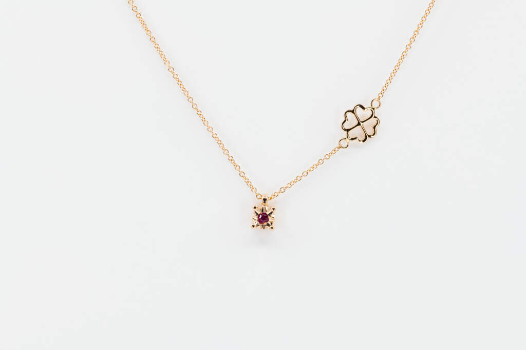 Collana punto luce rubino Starlight Rose - Gioielleria Casavola Noci - idee regalo donne per ogni occasione