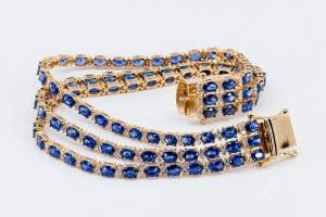 Crivelli bracciale tennis tre fili zaffiri e diamanti - Gioielleria Casavola Noci - idee regalo donne per occasioni molto importanti