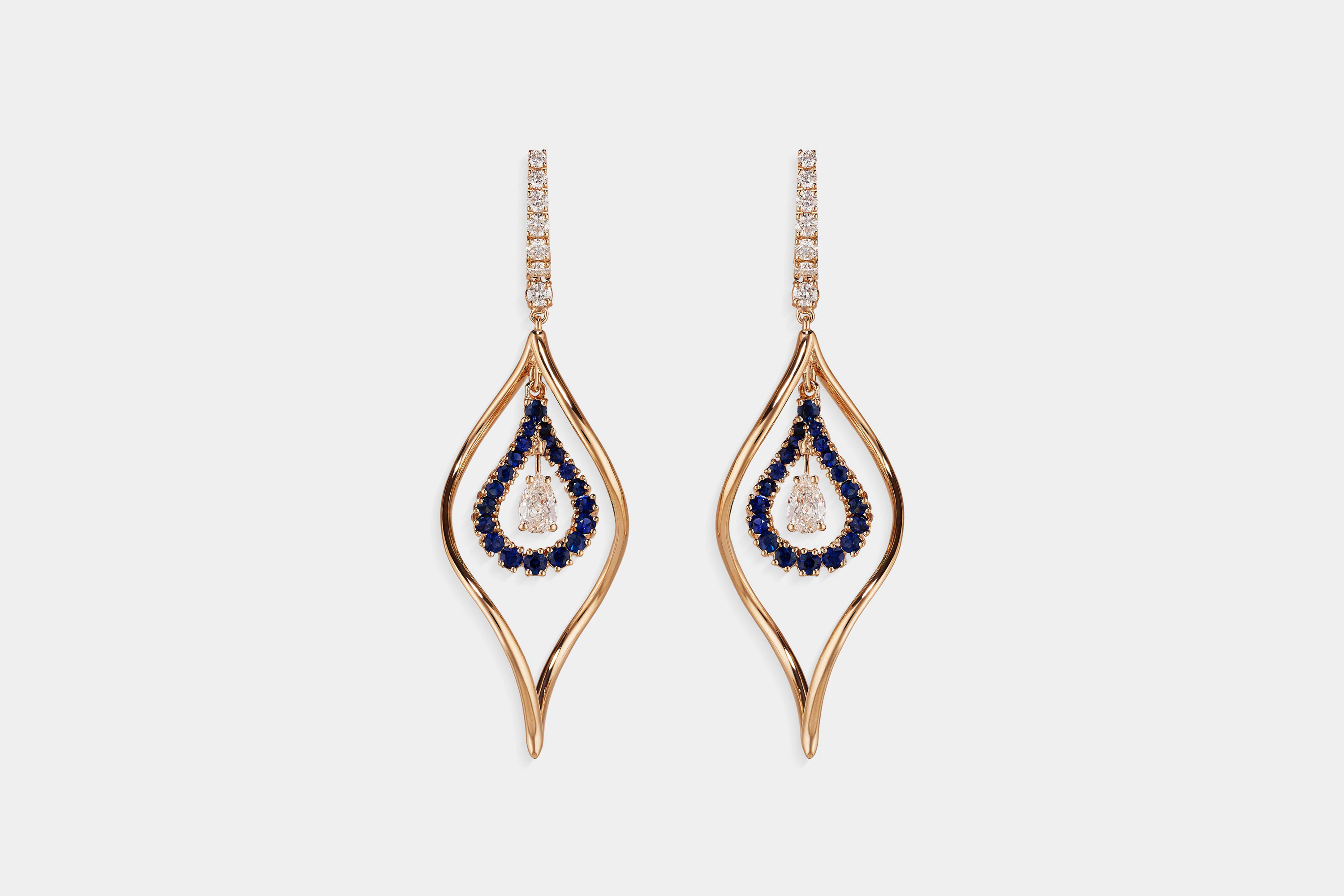 Orecchini Pendenti Cuori Dorati in Argento 925 | Eleganza