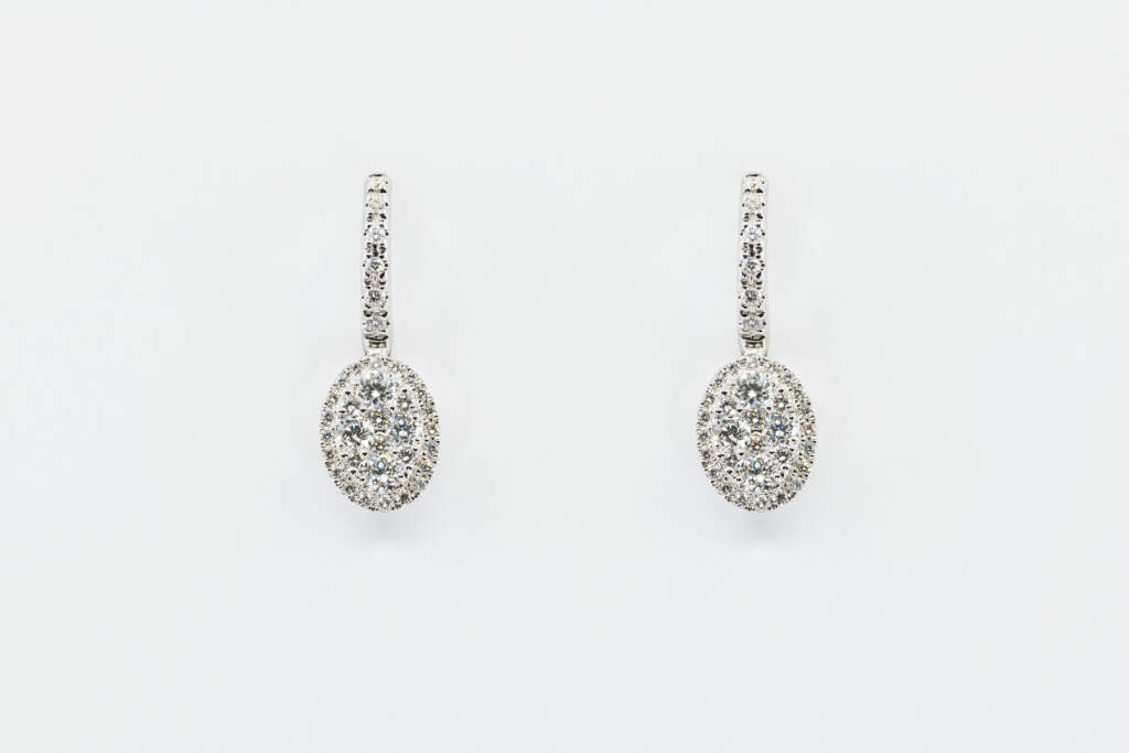 Orecchini ovali pendenti Liberty White - Gioielleria Casavola di Noci - idee regalo per occasioni importanti