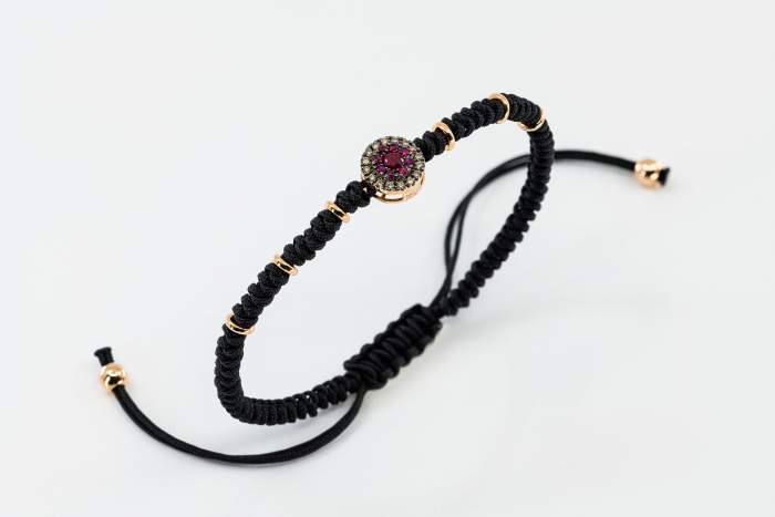 Bracciale tessuto oro rosa rubini diamanti brown Invisible - Gioielleria Casavola Noci - idee regalo 18 anni - gioielli per giovani