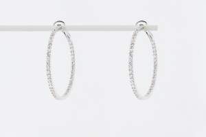 Crivelli orecchini cerchio oro bianco pavé medi - Gioielleria Casavola Noci - idee regalo donne