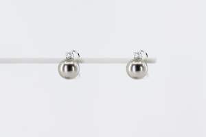 Crivelli orecchini monachella perle Tahiti e diamante - Gioielleria Casavola Noci - idee regalo donne - perla nera - oro bianco