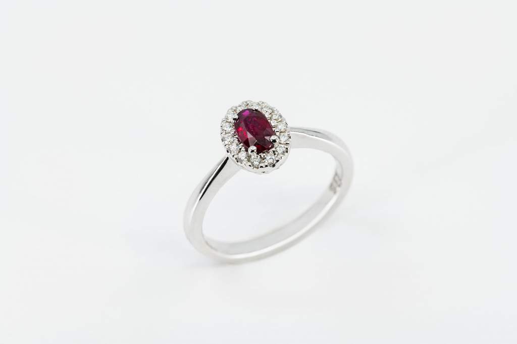 Anello rubino Red Eye Nature - Gioielleria Casavola Noci - idee regalo donne - per ogni occasione