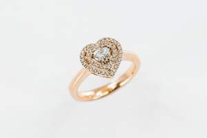 Anello cuore pavè diamanti rose Prestige - Gioielleria Casavola Noci - idee regalo proposta di matrimonio - oro bianco