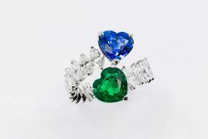 Crivelli anello contrarie smeraldo e zaffiro cuore - Gioielleria Casavola Noci - idee regalo donna - Made in Italy