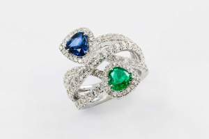 Crivelli anello contrarie smeraldo e zaffiro cuore pavé - Gioielleria Casavola Noci - idee regalo donna - Made in Italy