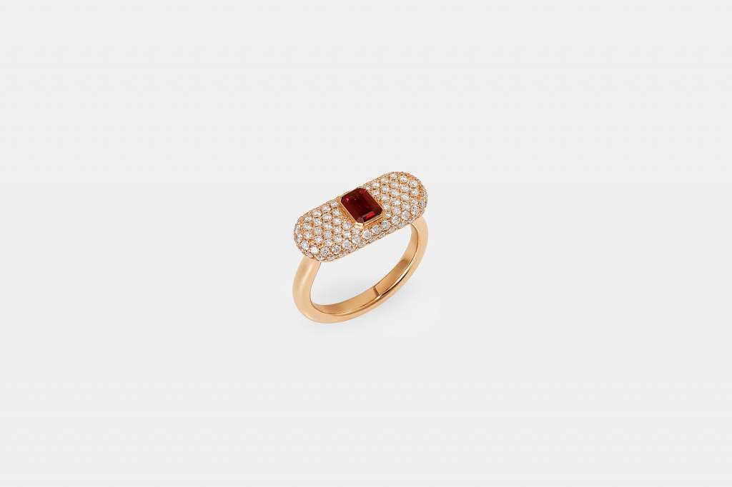 Crivelli anello ovalino rubino oro rosa - Gioielleria Casavola Noci - idee regalo donna importante - main