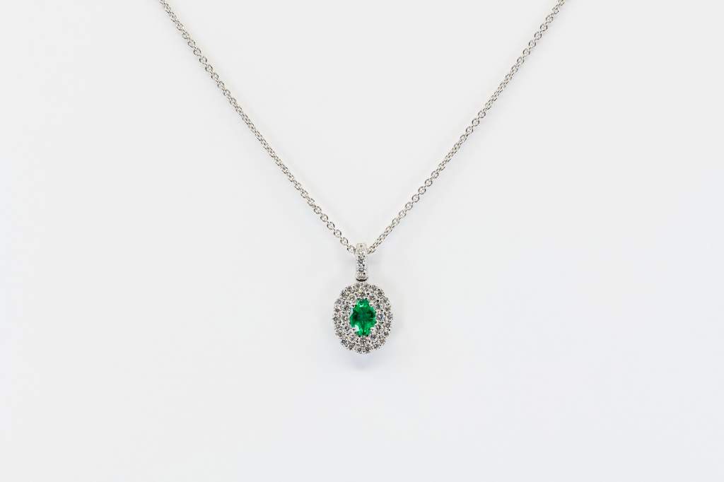 Crivelli collana smeraldo halo diamanti - Gioielleria Casavola Noci - gioiello per occasioni importanti