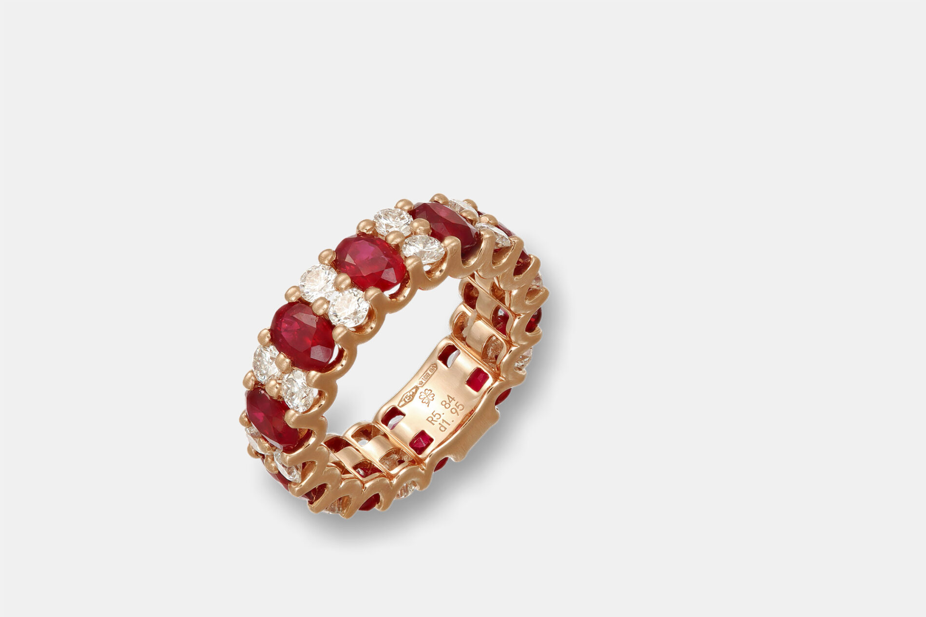 Anello Infinity rubini e diamanti Rosé - Gioielleria Casavola di Noci - idee regalo compleanno mamma 50 anni - per lei