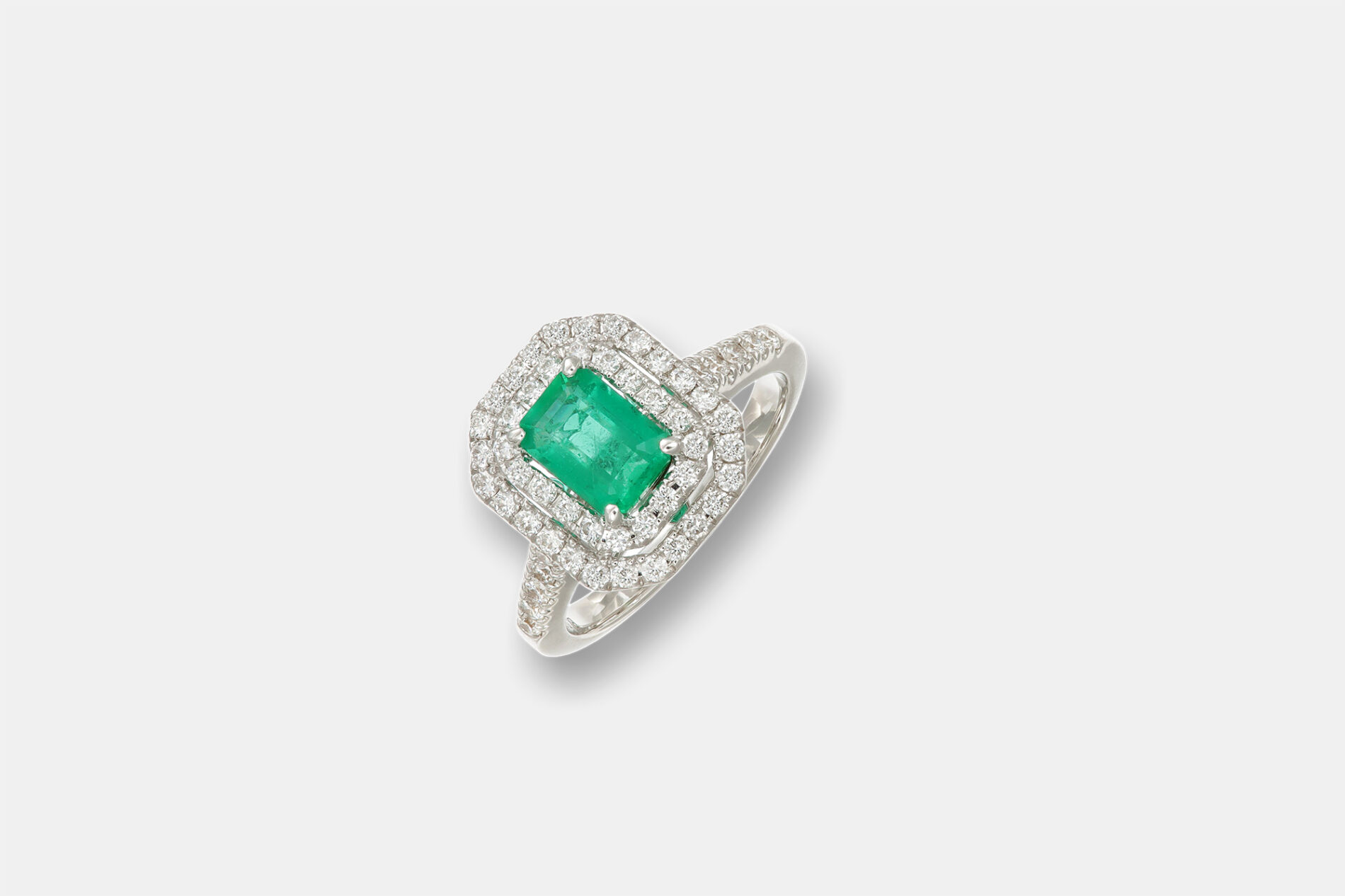 Crivelli anello smeraldo halo con diamanti - Gioielleria Casavola di Noci - idee regalo anniversario 20 anni matrimonio - per lei