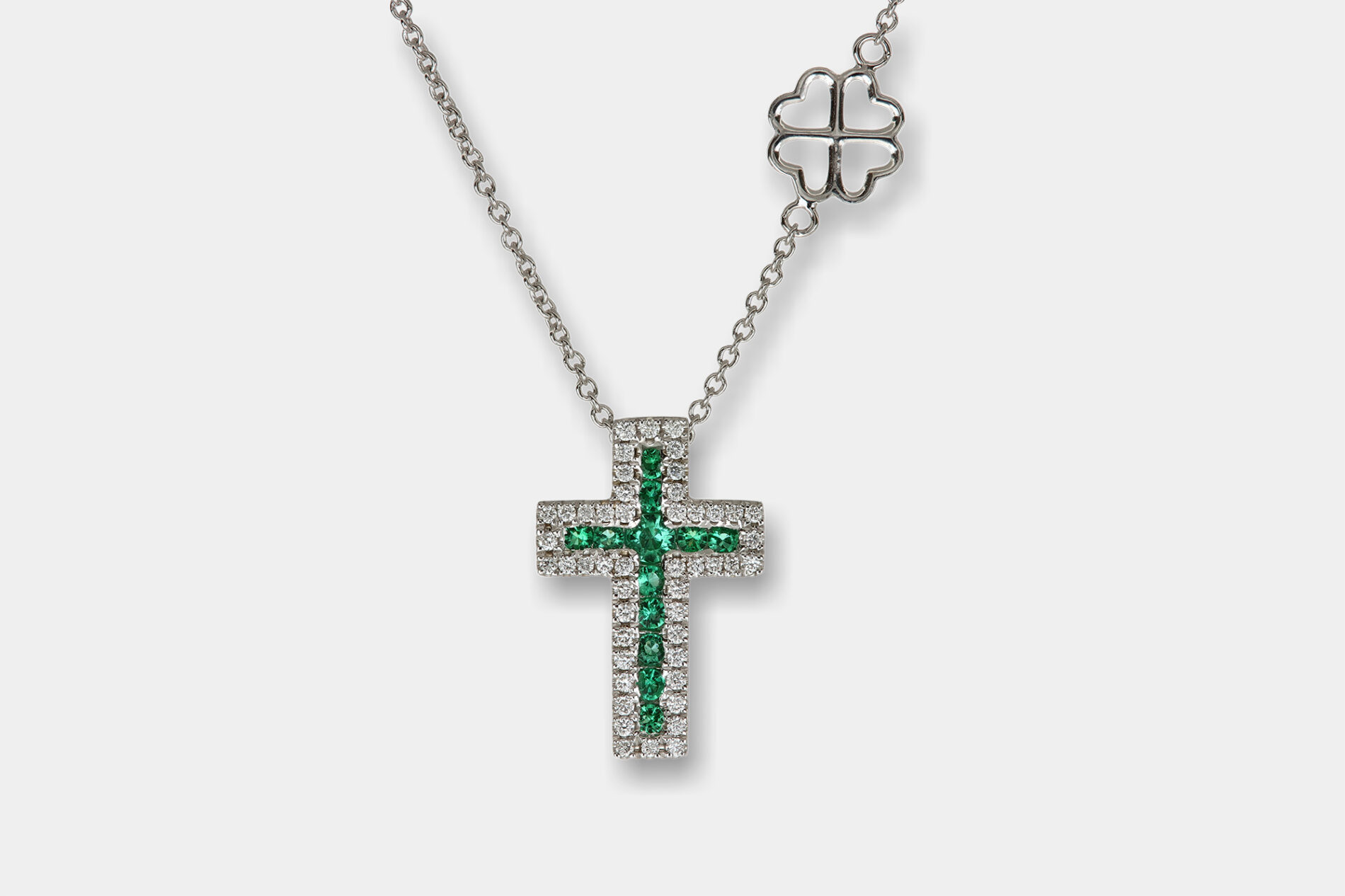 Collana croce Grand Angelus smeraldi White - Gioielleria Casavola di Noci - idee regalo battesimo