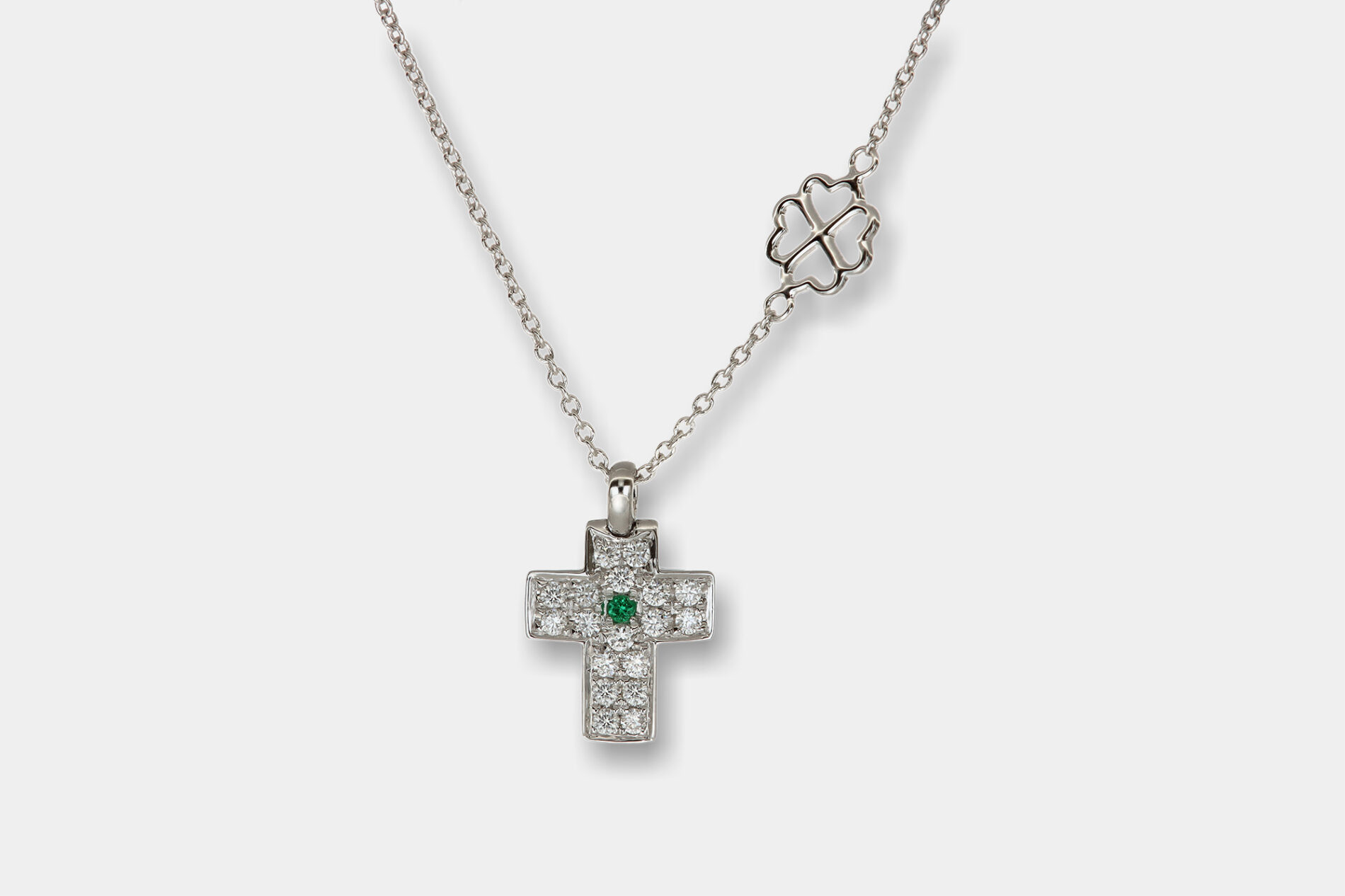 Collana croce diamanti e smeraldo Angelus White Light - Gioielleria Casavola di Noci - idee regalo battesimo importante