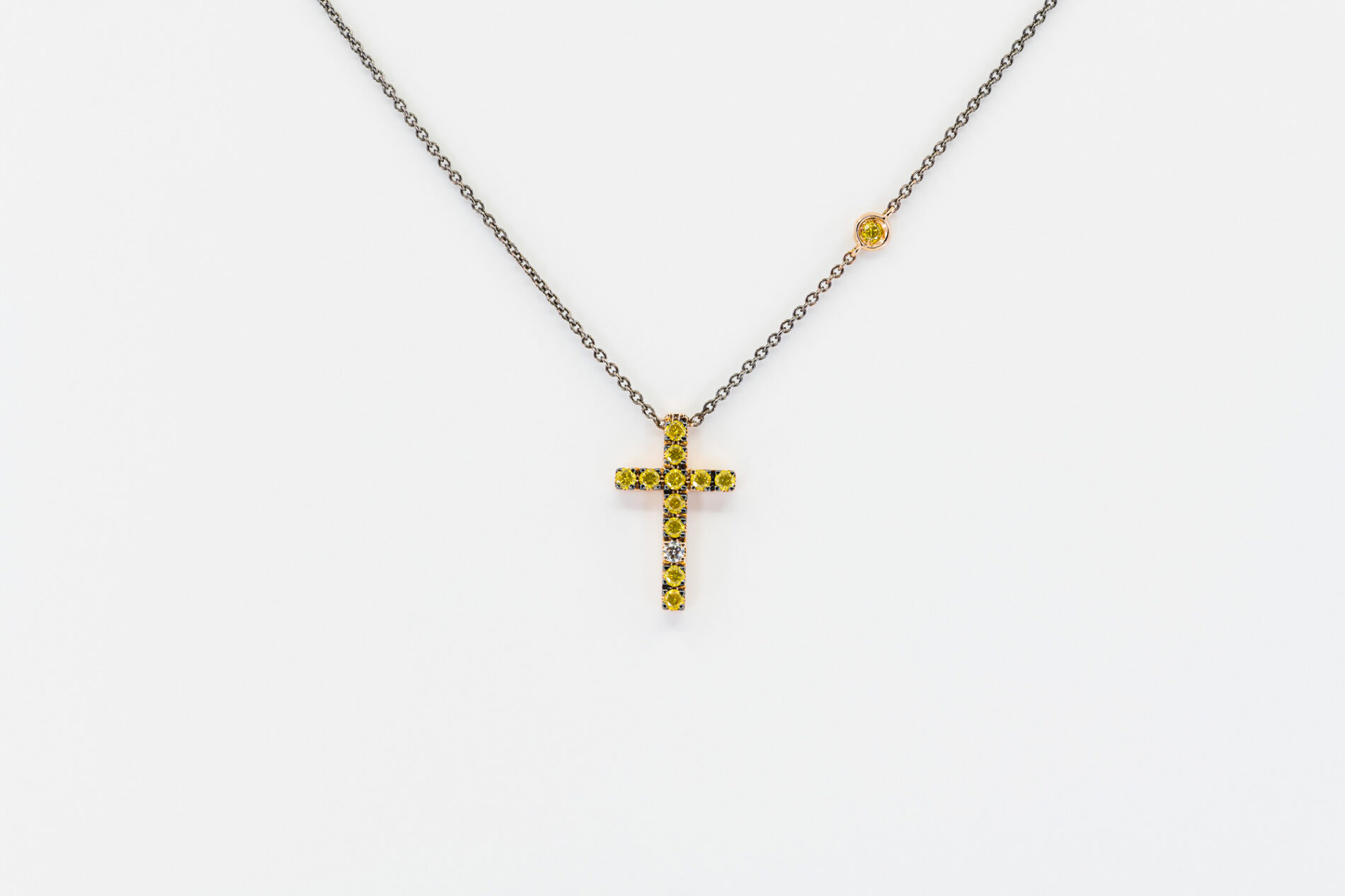 Collana croce diamanti yellow Angelus Auctus Rosé - Gioielleria Casavola di Noci - idee regalo cresima femmina madrina - oro rosa
