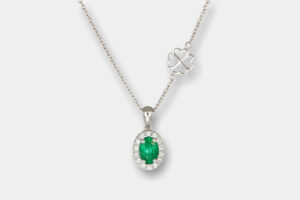 Collana smeraldo Green Eye Nature - Gioielleria Casavola di Noci - gioiello con forme ispirate alla natura - oro bianco