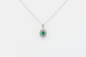 Collana smeraldo Star Anise Nature - Gioielleria Casavola di Noci - idee regalo neo mamma - oro bianco