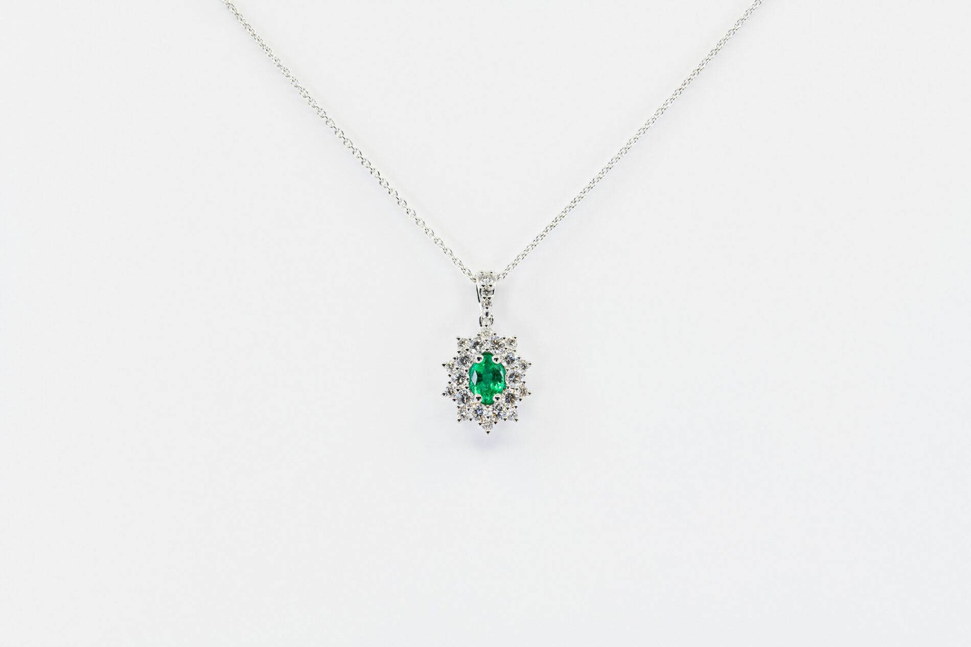 Collana smeraldo Star Anise Nature - Gioielleria Casavola di Noci - idee regalo neo mamma - oro bianco