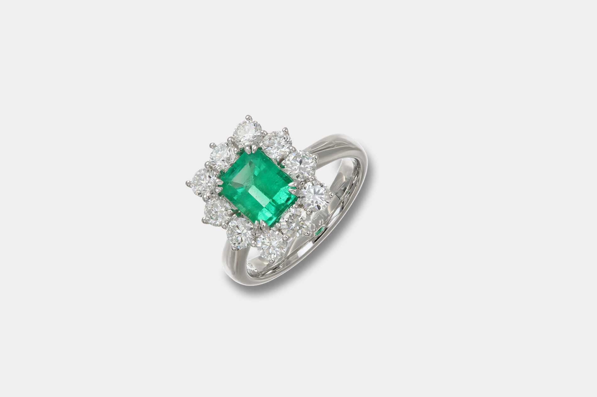Anello smeraldo taglio ottagonale Prestige - Gioielleria Casavola di Noci - idee regalo anniversario matrimonio donna - oro bianco