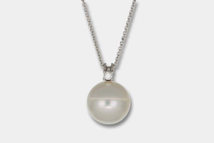 Crivelli collana perla australiana con diamante - Gioielleria Casavola di Noci - idee regalo compleanno mamma 60 anni