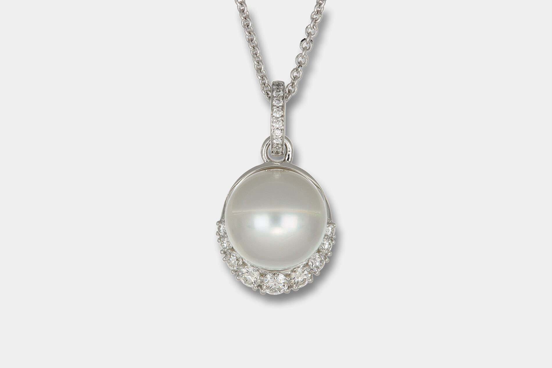 Crivelli collana perla australiana con pavé diamanti - Gioielleria Casavola di Noci - idee regalo compleanno mamma 60 anni