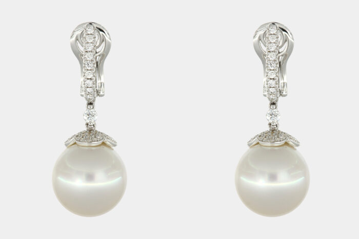 Orecchini perle australiane tonde e diamanti - Gioielleria Casavola di Noci - idee regalo per compleanno mamma 50 anni