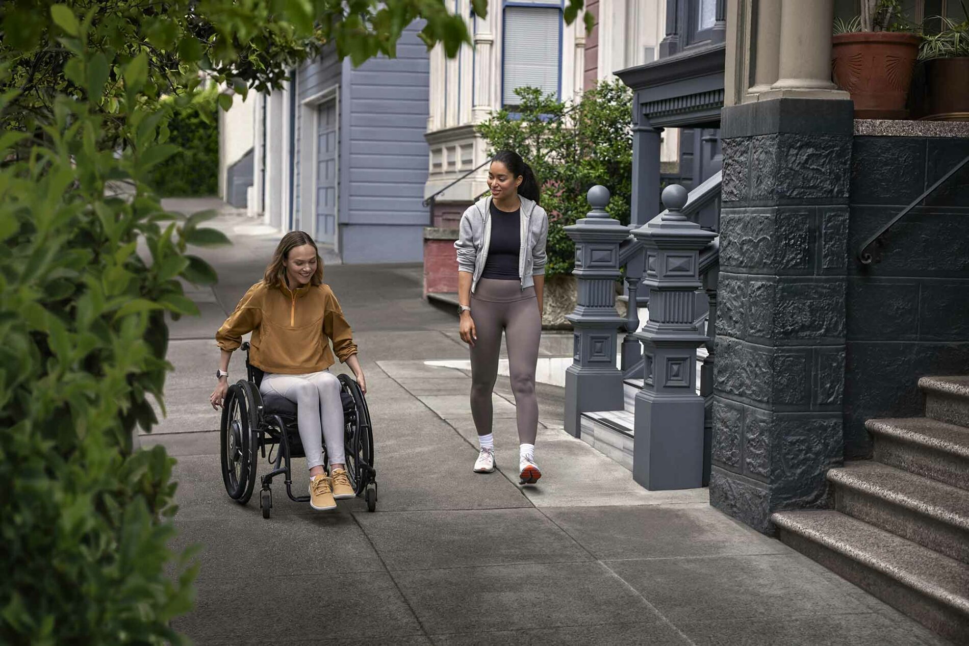 Garmin serie VENU 3S - Gioielleria Casavola di Noci - smartwatch per persone con disabilità