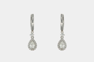 Crivelli orecchini diamanti goccia monachella - Gioielleria Casavola di Noci - idee regalo compleanno mamma 50 anni - realizzati in oro bianco