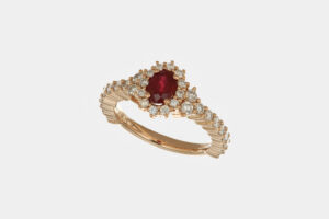 Anello rubino rose Crown Prestige - Gioielleria Casavola di Noci - idee regalo compleanno 50 anni moglie - in oro rosa con diamanti