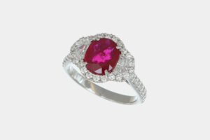 Crivelli anello rubino diamanti mezzaluna - Gioielleria Casavola di Noci - idee regalo compleanno 50 anni mamma - in oro bianco 18 carati