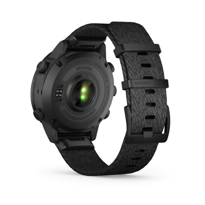 Garmin MARQ Commander Gen 2 Carbon Edition - Gioielleria Casavola di Noci - sportwatch GPS di lusso - smartwatch militare con sensore cardio avanzato