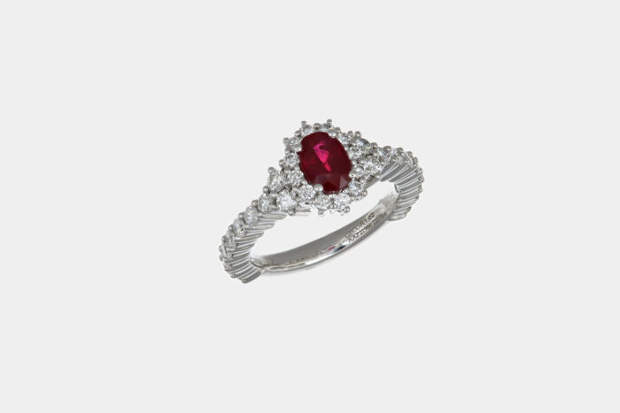 Anello rubino Burma white Crown Prestige - Gioielleria Casavola di Noci - idee regalo per proposta di matrimonio importante