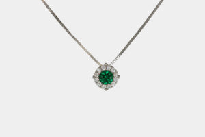 Collana oro bianco invisibile zircone verde - Gioielleria Casavola di 1882 - Noci - idee regalo compleanno 18 anni migliore amica