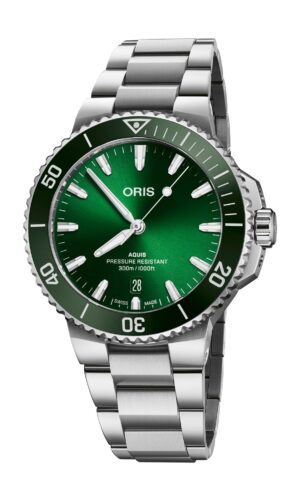 Oris Aquis Date 01 733 7787 4157-07 8 22 04PEB - Gioielleria Casavola di Noci - orologio automatico svizzero subacqueo 300 metri con quadrante verde