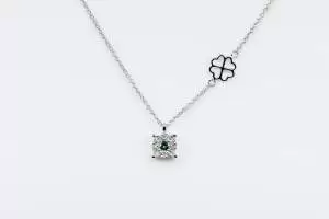 Collana Invisible Beau Émeraude White - Gioielleria Casavola Noci - idea regalo fidanzata - san valentino - natale